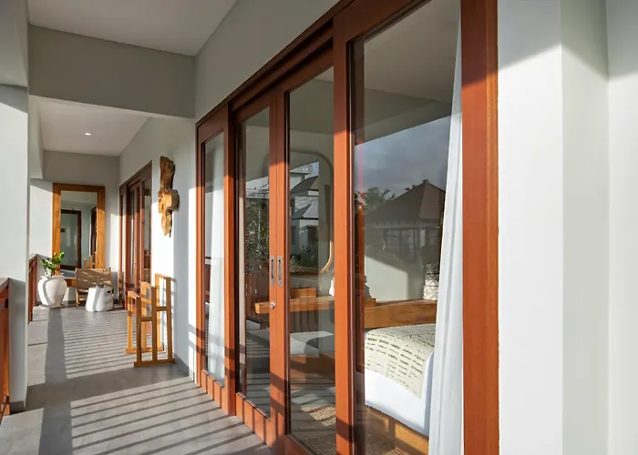 Levan * Seminyak
